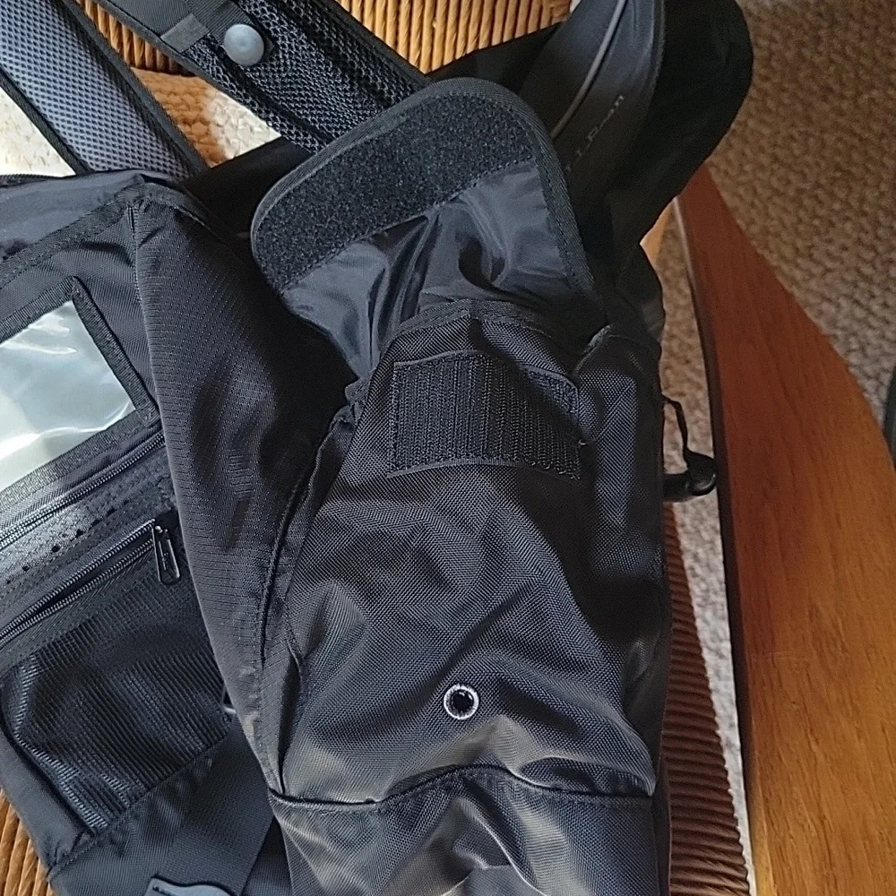 L.L. Bean nylon messenger bag, black/gray